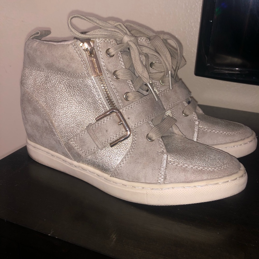 Sneaker Wedges - Picture 2 of 3